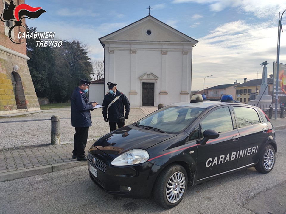 RUBAVANO LE OFFERTE DEI FEDELI DALLE CHIESE DEL NORDEST: ARRESTATI PADRE E FIGLIO